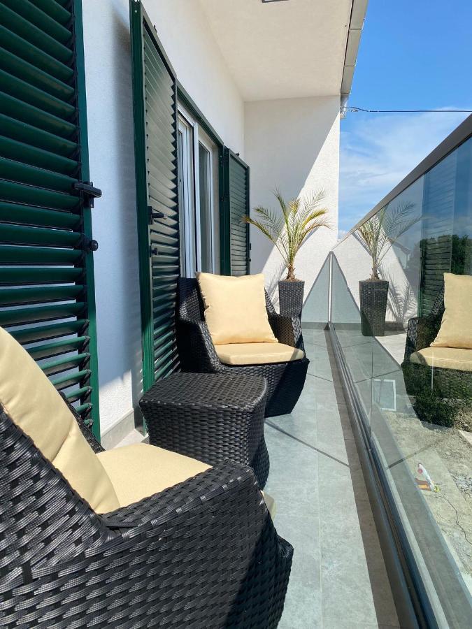 Apartment Milena Kastela Mit Whirlpool Exteriör bild
