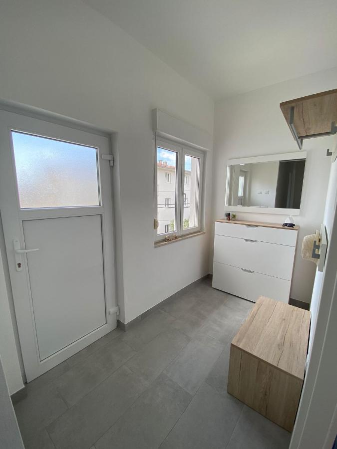 Apartment Milena Kastela Mit Whirlpool Exteriör bild
